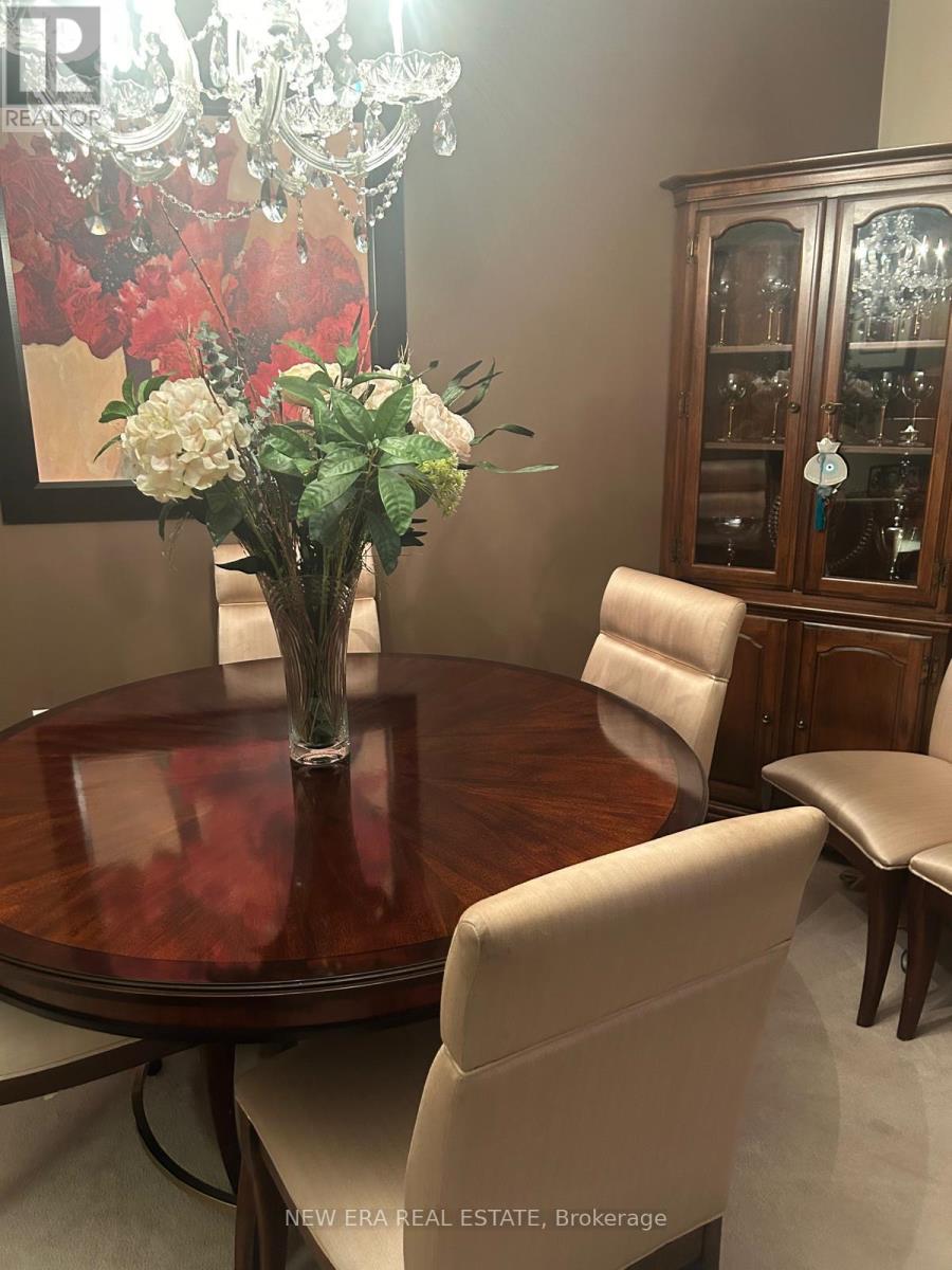 225 SCHREYER CRESCENT - 5