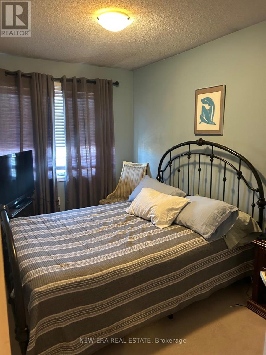 225 SCHREYER CRESCENT - 8