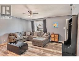 15 Jennings Drive, Penetanguishene, ON L9M1K1 Photo 10