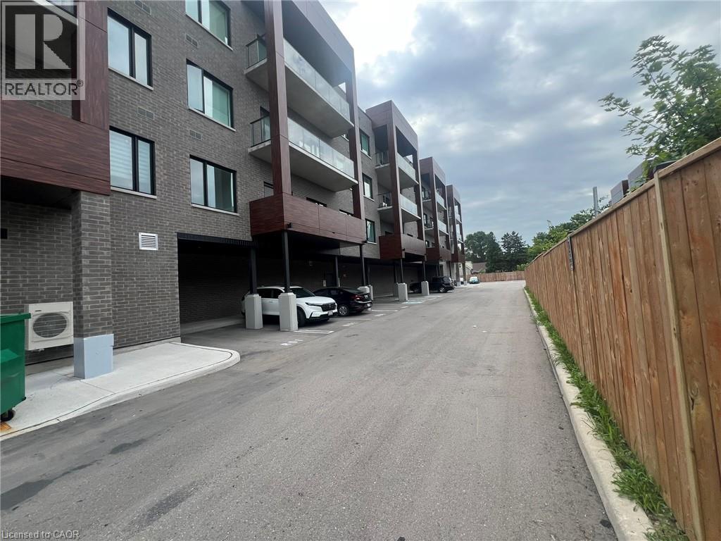 408 DUNDAS Street S Unit# 403 — photo 2
