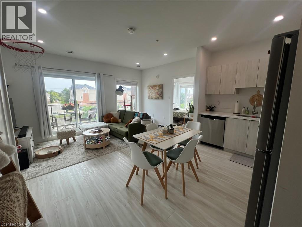 408 DUNDAS Street S Unit# 403 — photo 3