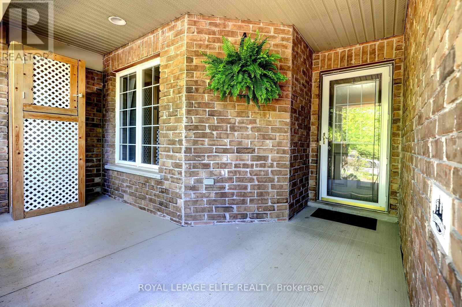 118 LYNCH CIRCLE - 3