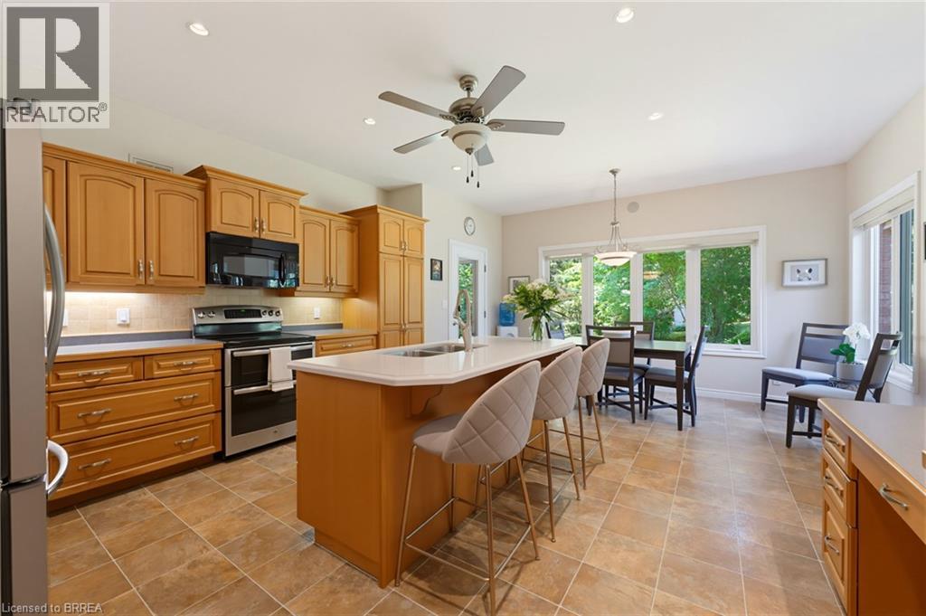 301 GOVERNORS Road E - 8
