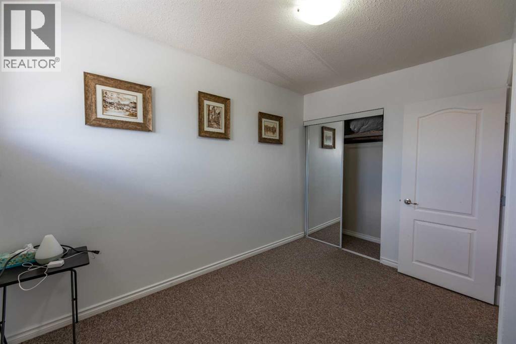 #25 126 Hardisty Avenue - 12