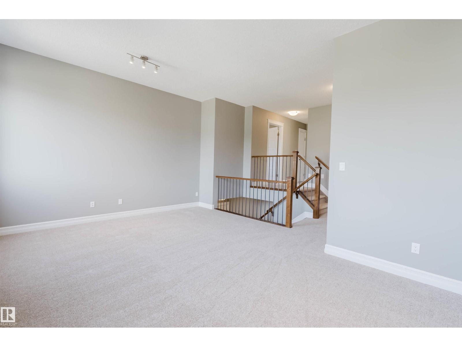 15839 10 AV SW - 21