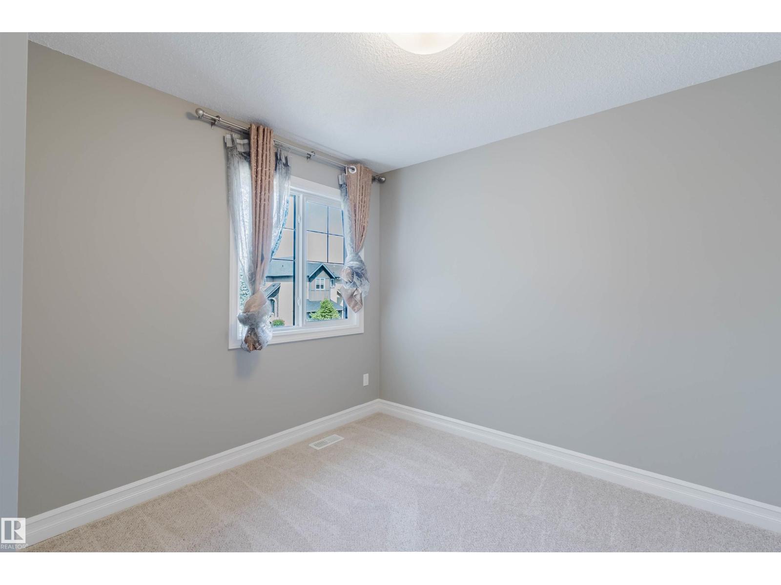 15839 10 AV SW - Image 29