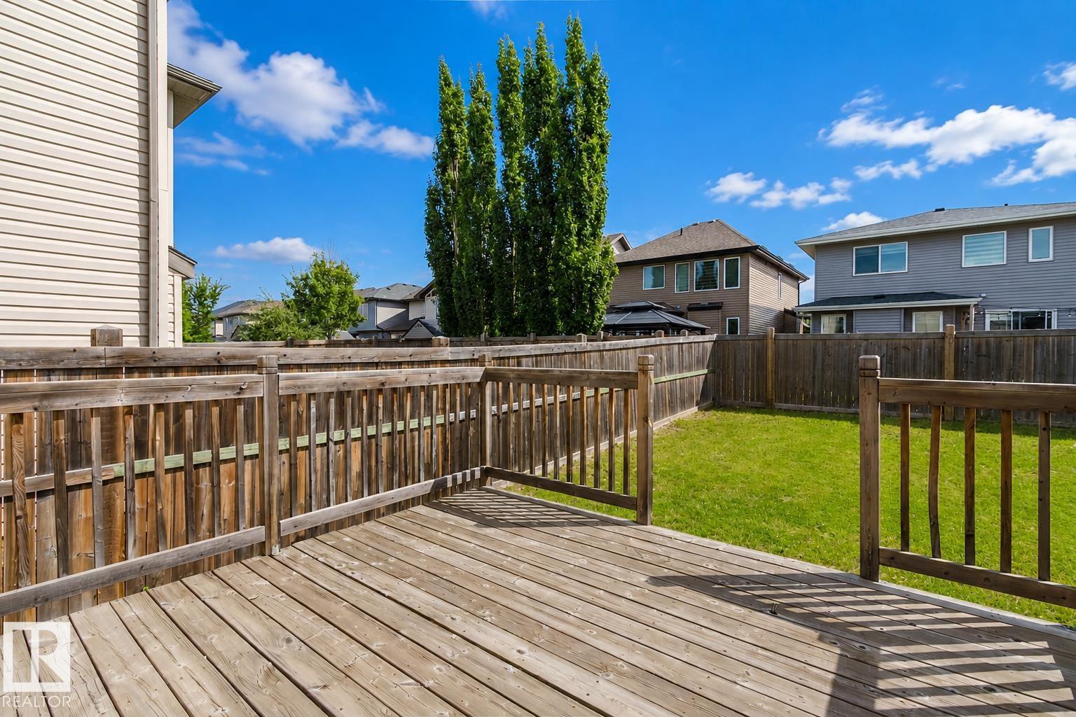 15839 10 AV SW - 35