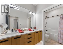9829 Beacon Hill Crescent, Lake Country, BC V4V0A9 Photo 55