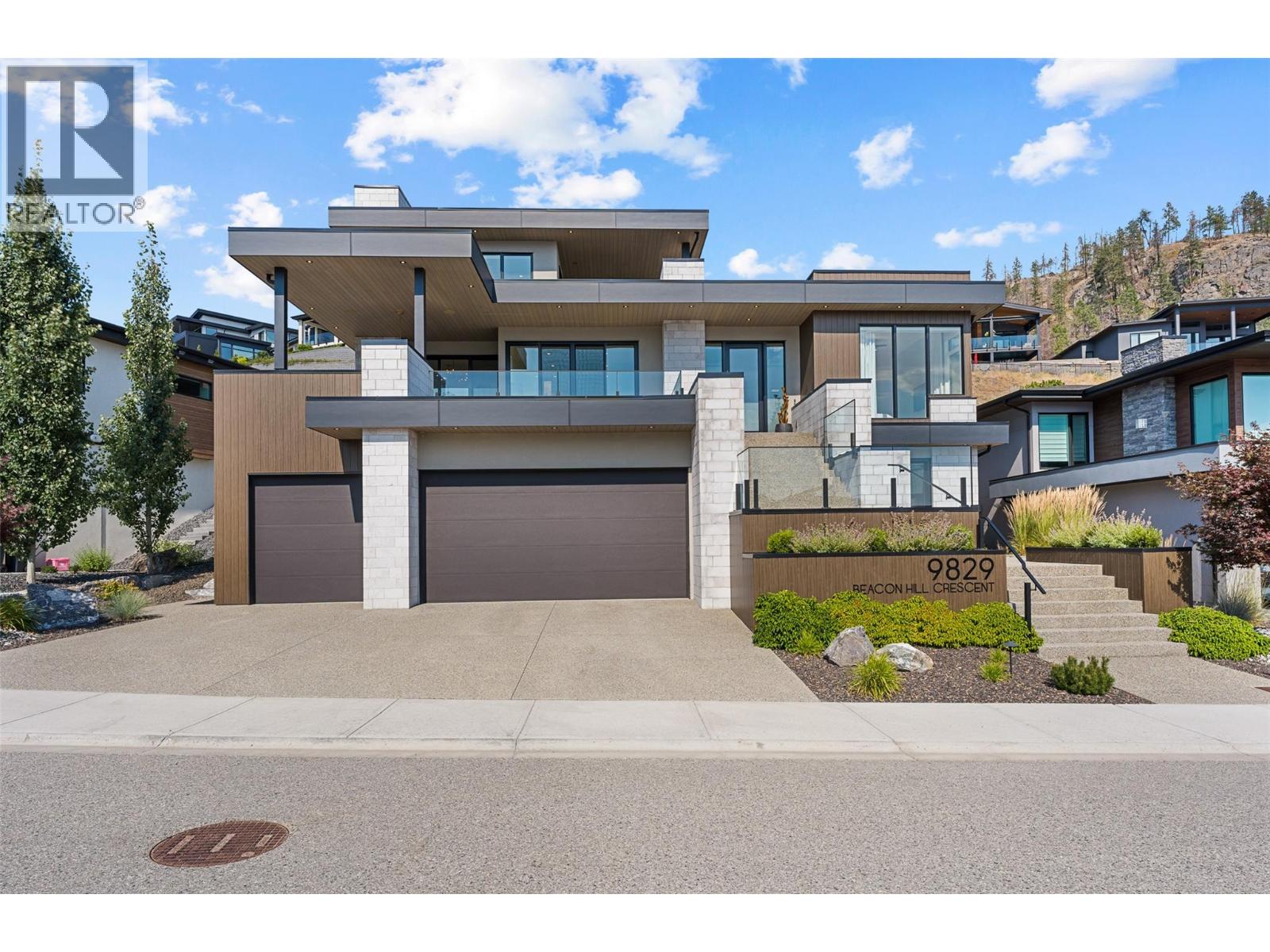 9829 Beacon Hill Crescent - 60