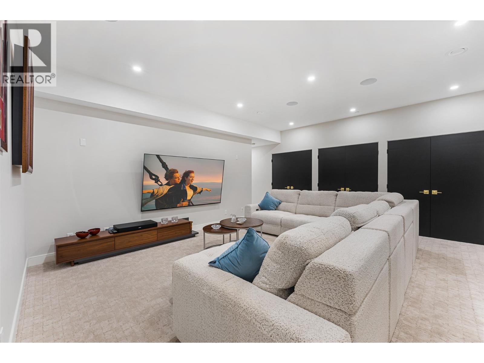 9829 Beacon Hill Crescent - 49