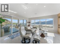 9829 Beacon Hill Crescent, Lake Country, BC V4V0A9 Photo 41