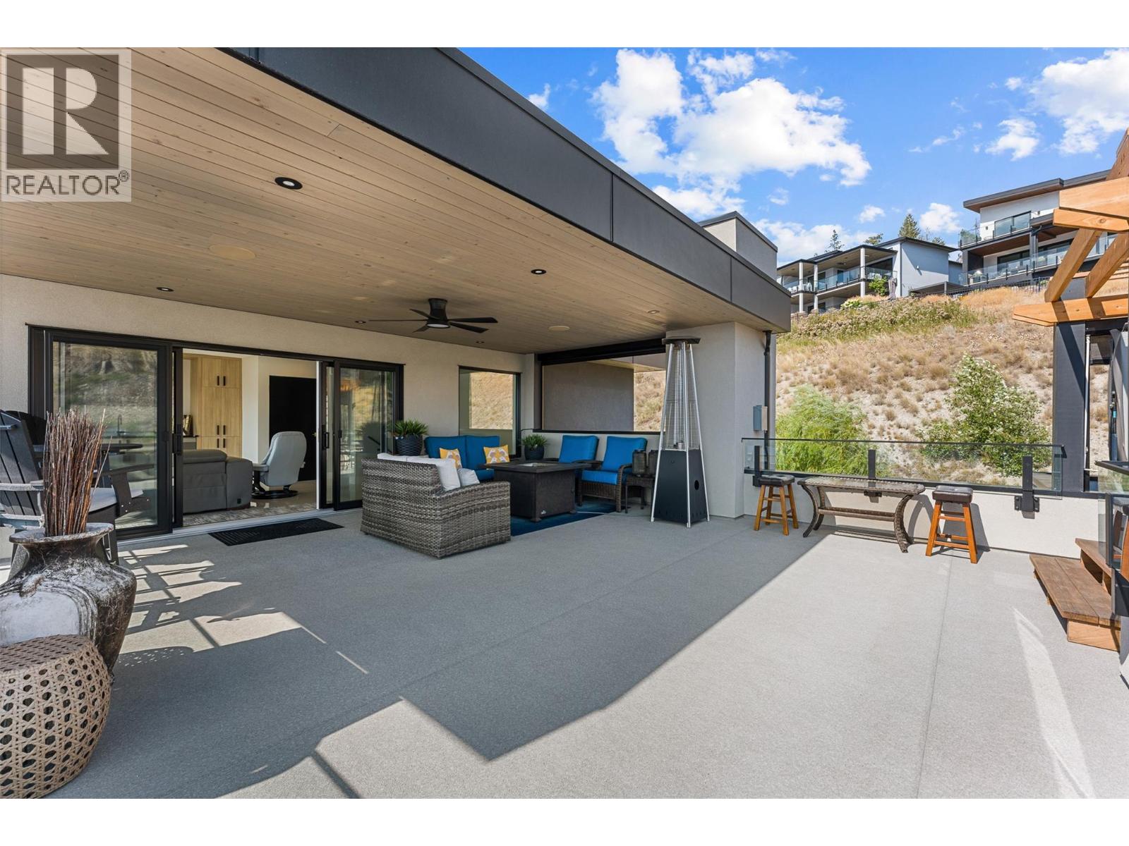 9829 Beacon Hill Crescent - 45