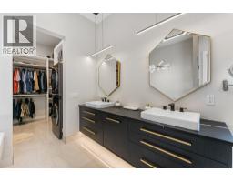 9829 Beacon Hill Crescent, Lake Country, BC V4V0A9 Photo 36