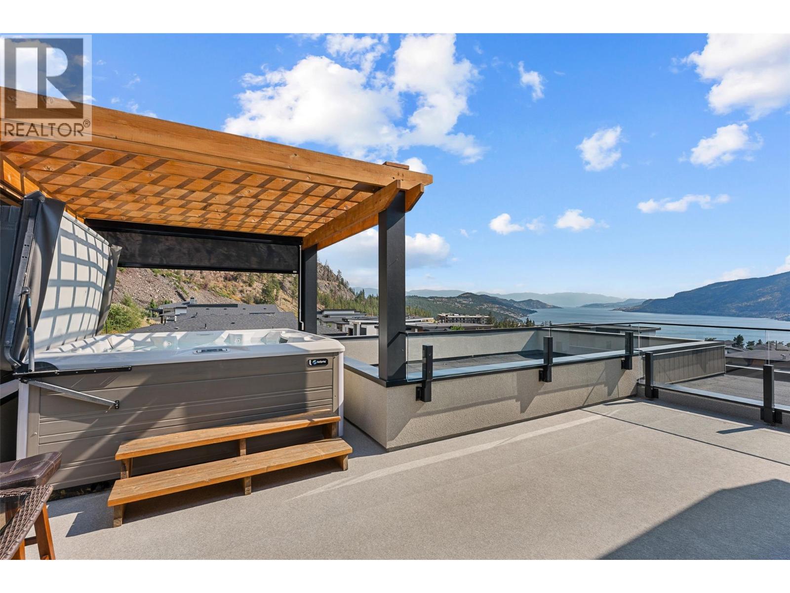9829 Beacon Hill Crescent - 47