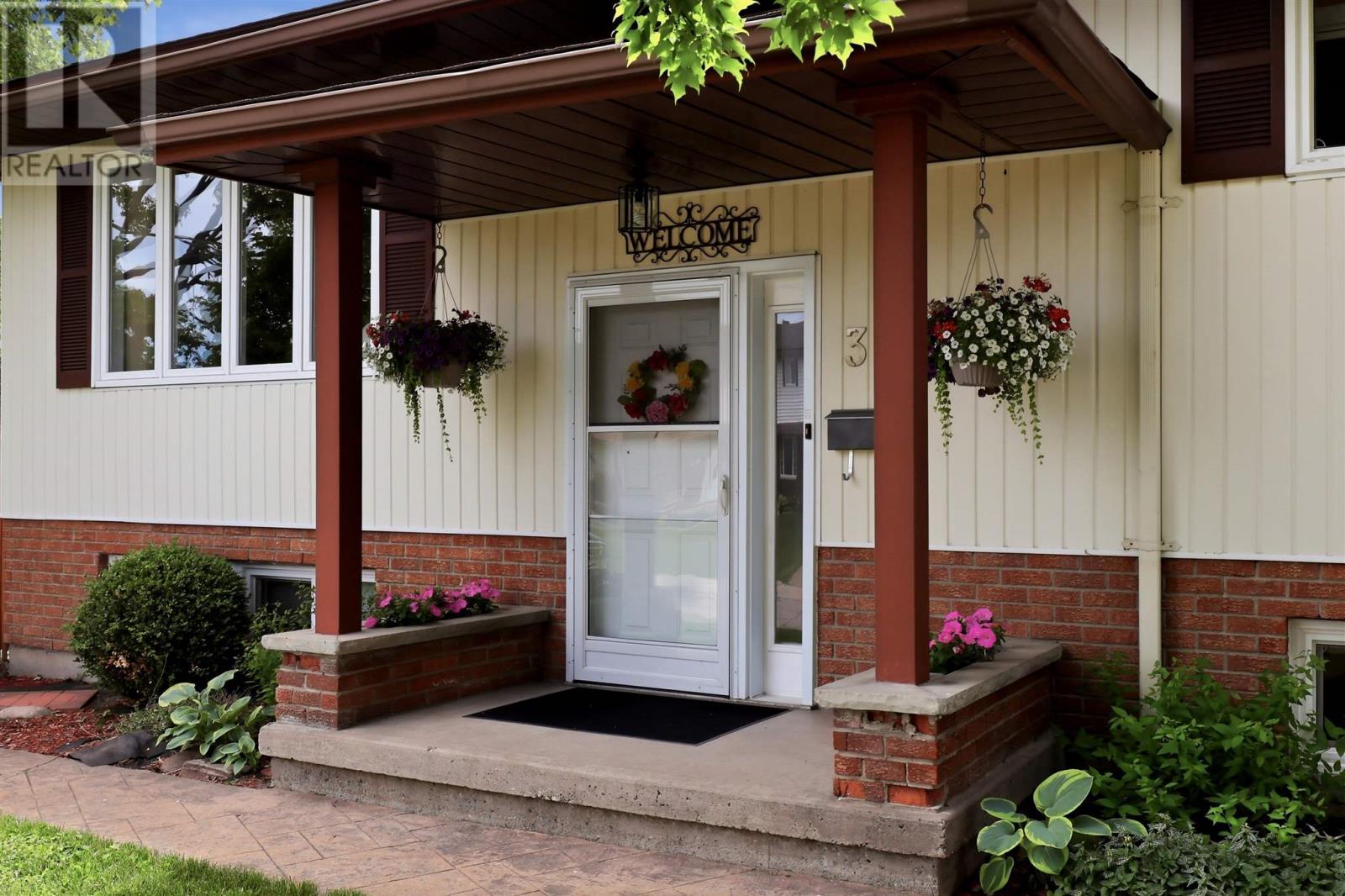 36 Parker AVE, Sault Ste. Marie — photo 2