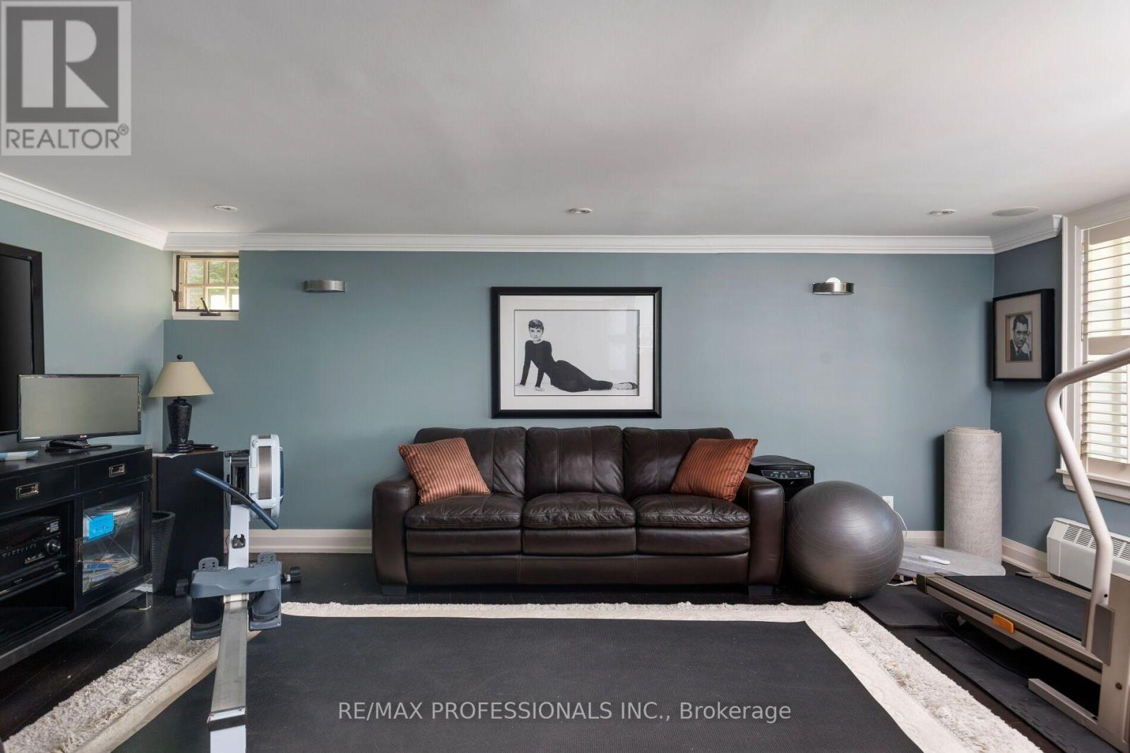 19 THE KINGSWAY - Image 31
