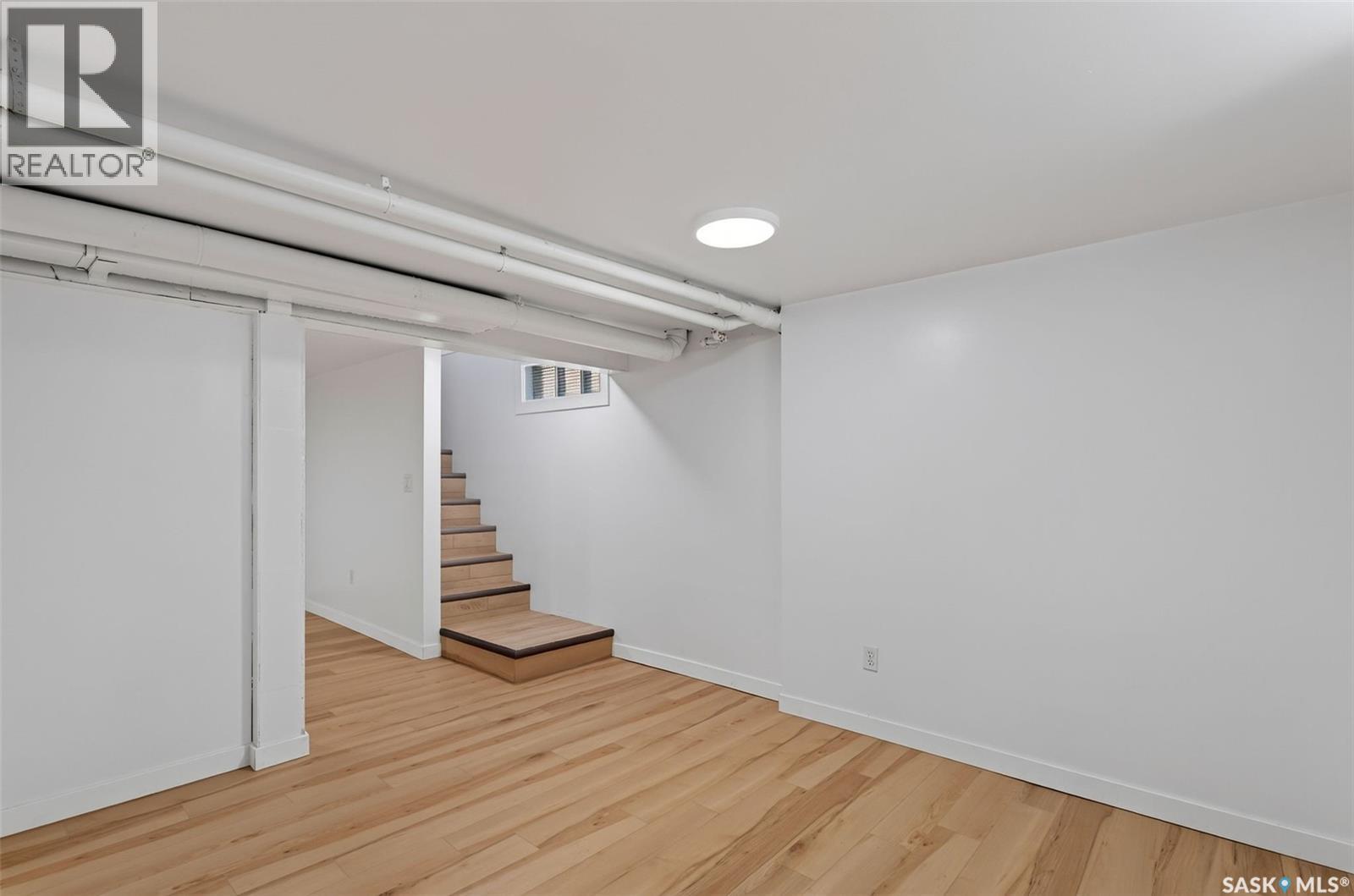 584 7th STREET E - 19