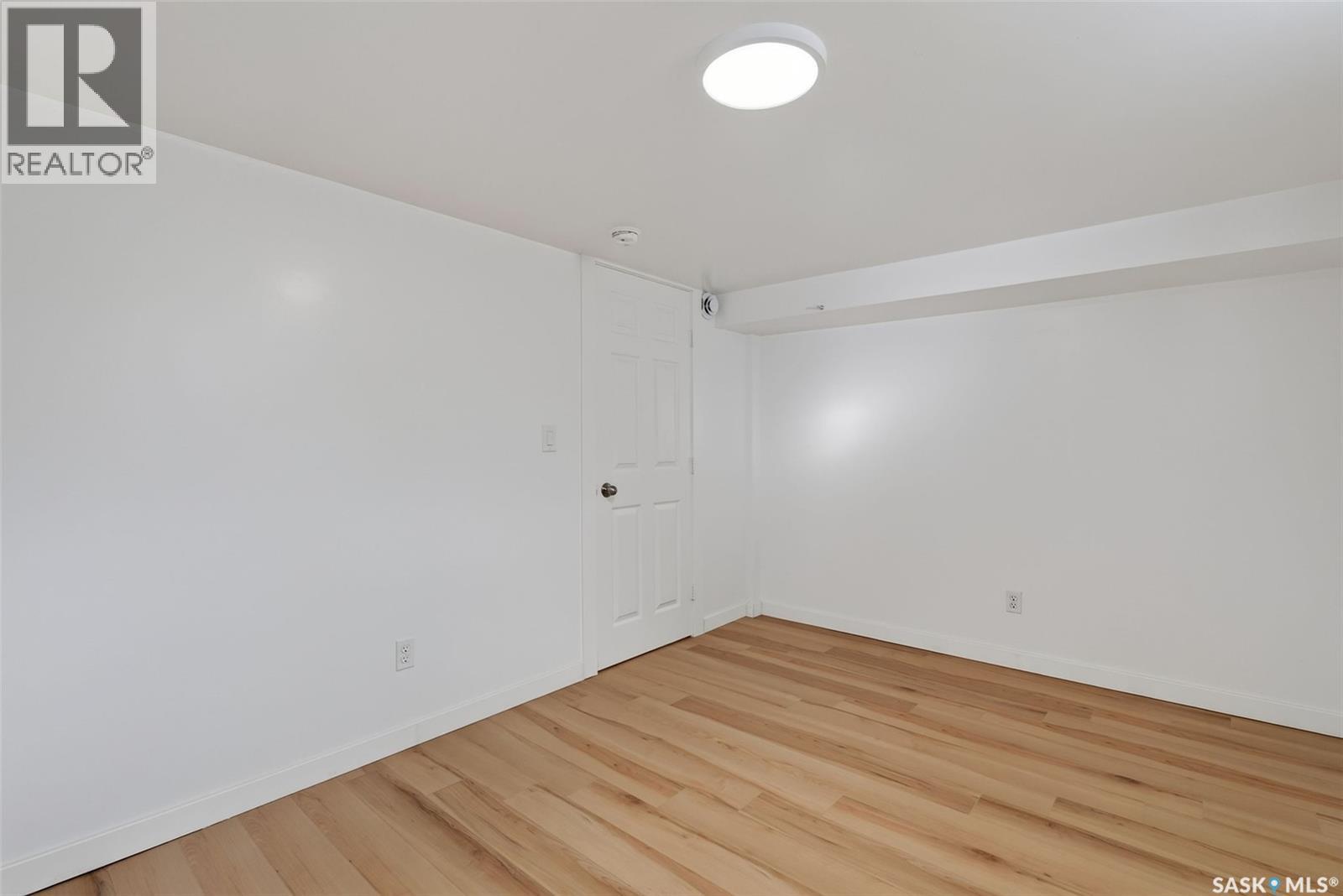 584 7th STREET E - 24