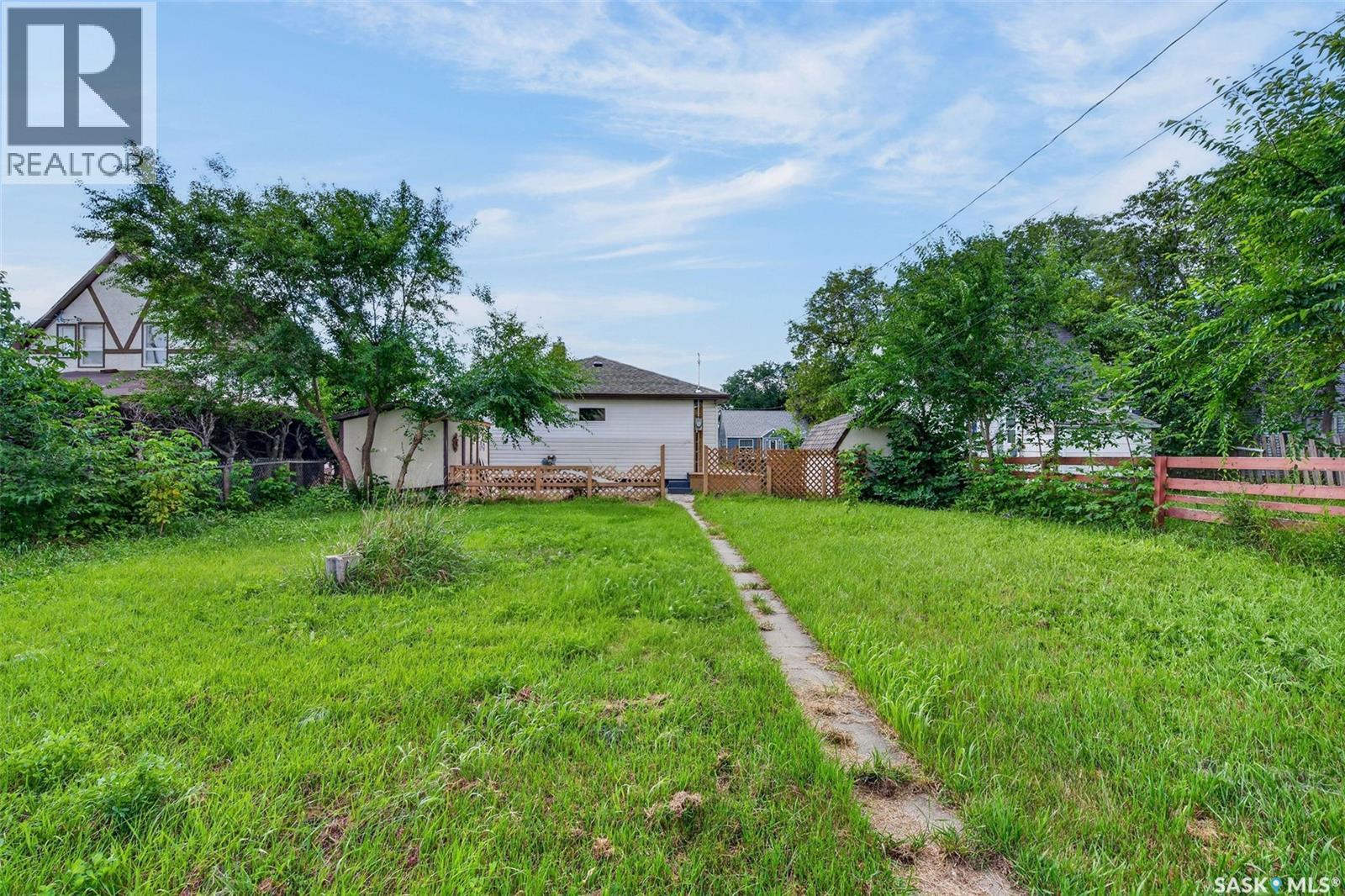 584 7th STREET E - Image 28