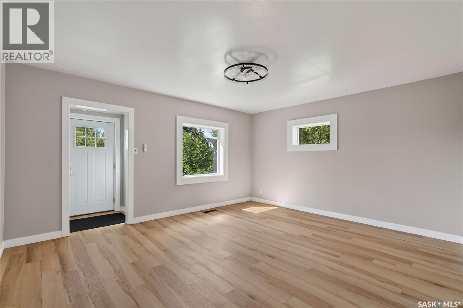 584 7th STREET E - 5