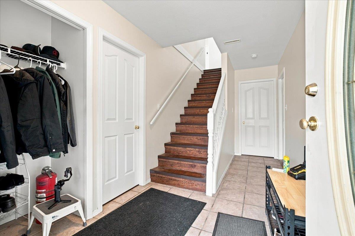 5 Bed, 3 Bath House for Sale in Chilliwack – 18 5415 PEACH ROAD, Sardis South, Chilliwack – MLS# R3153089 - Image 5