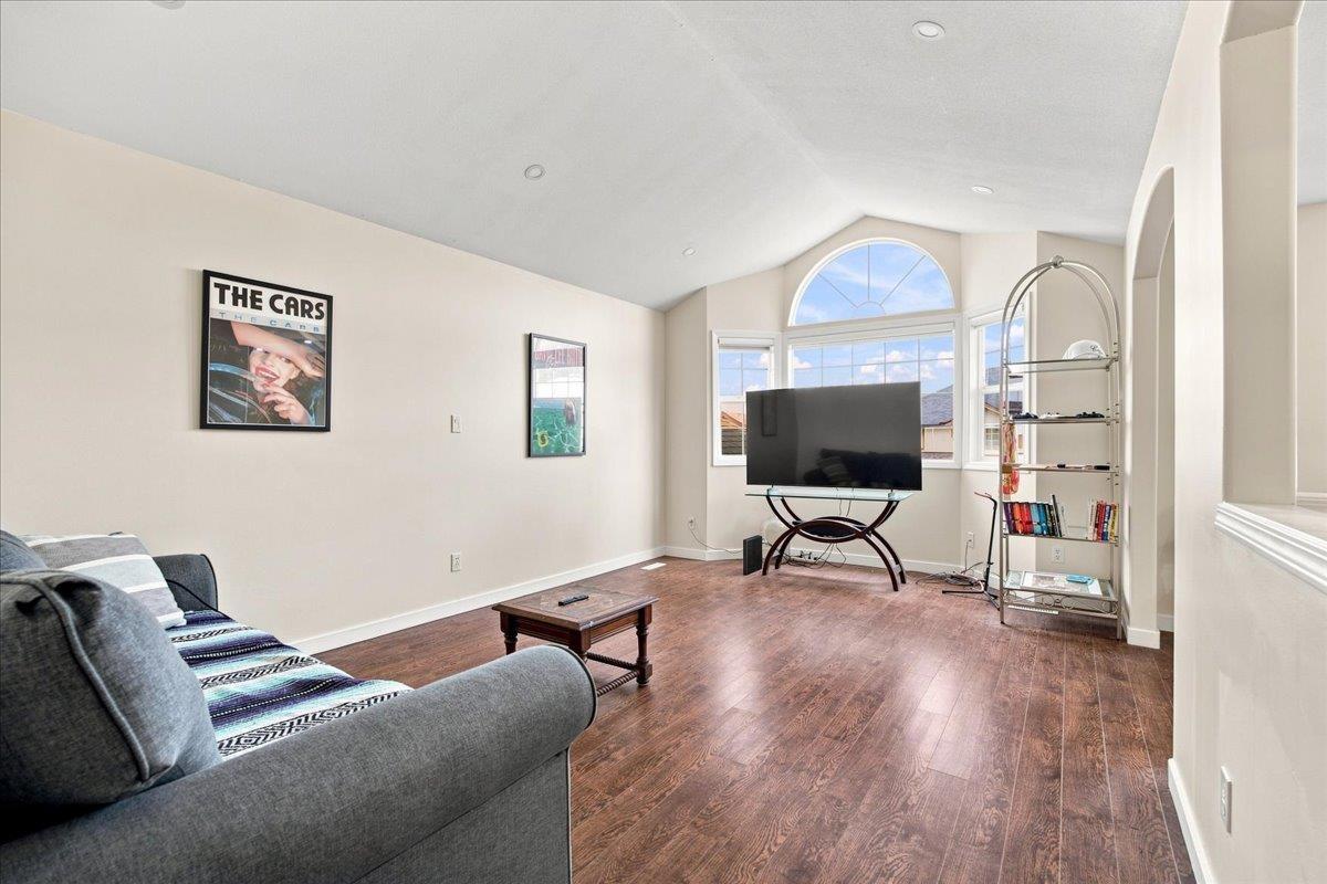 5 Bed, 3 Bath House for Sale in Chilliwack – 18 5415 PEACH ROAD, Sardis South, Chilliwack – MLS# R3153089 - Image 6