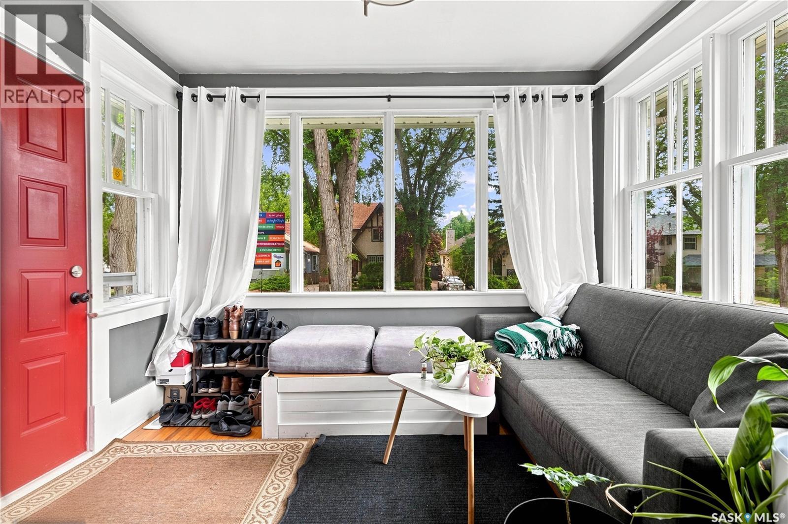 179 Angus CRESCENT