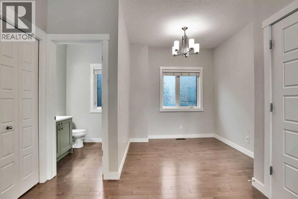 #118 28 Mcdougall Court NE - 3