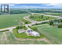 1226 Puce Road, Lakeshore, ON N8M2X7 Photo 36