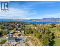 900 Bull Crescent, Kelowna, BC V1W0E6 Photo 8