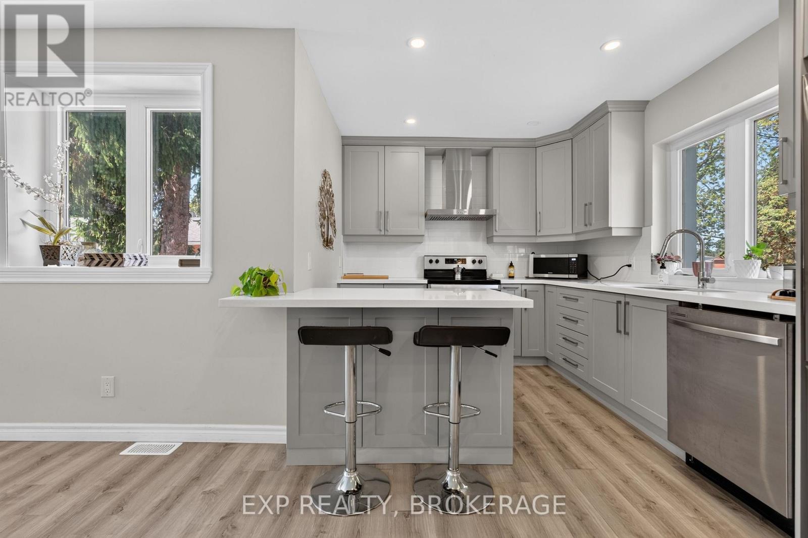 646 PORTSMOUTH AVENUE - Image 5