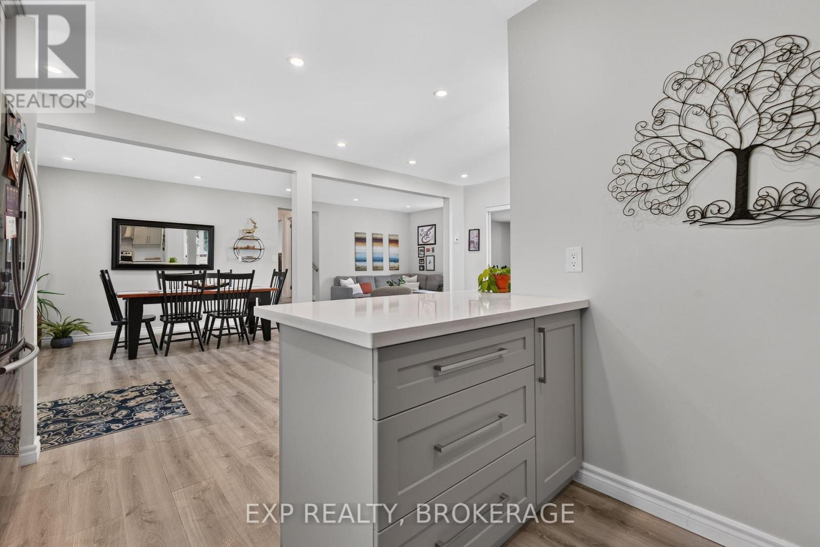 646 PORTSMOUTH AVENUE - Image 8