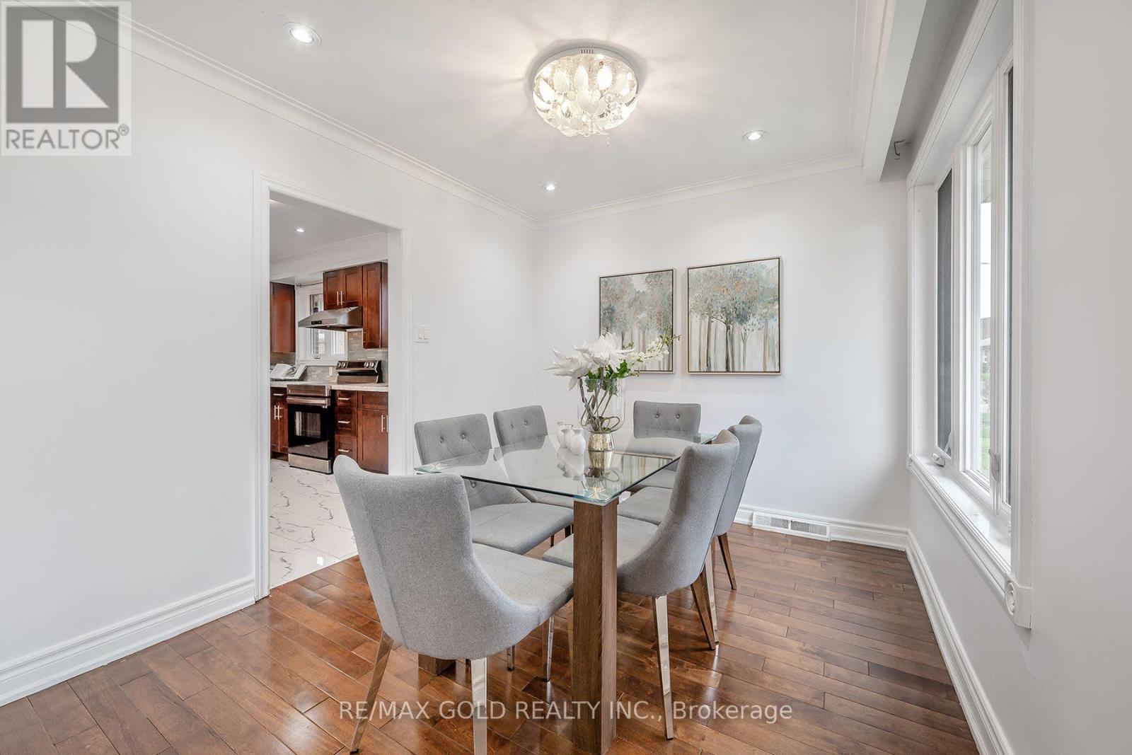 3 WILLAMERE DRIVE - 24