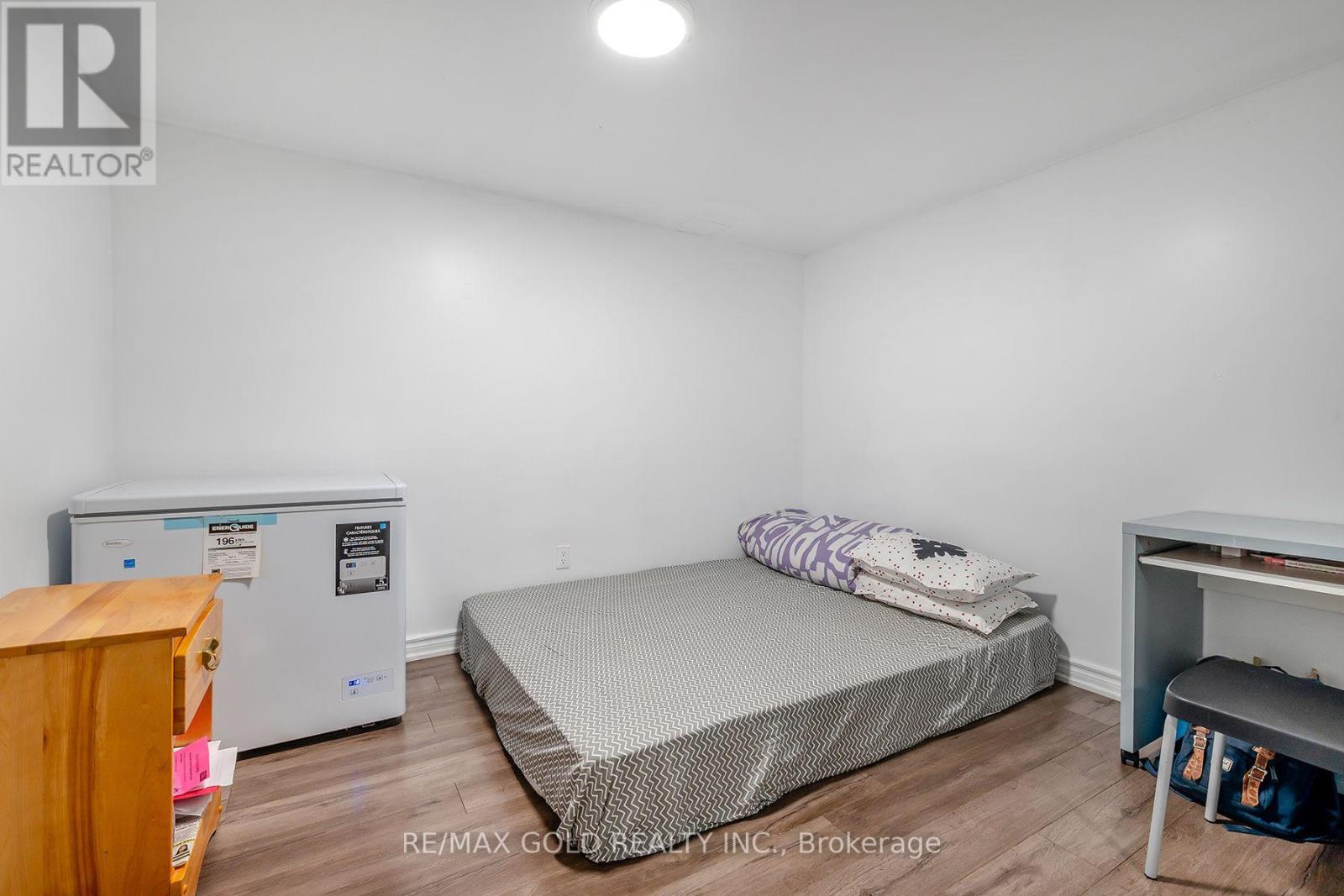 3 WILLAMERE DRIVE - 30