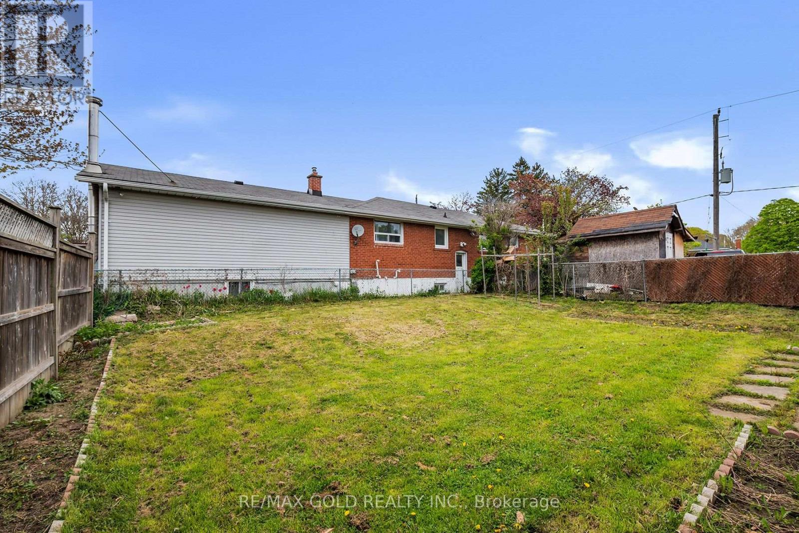 3 WILLAMERE DRIVE - 34