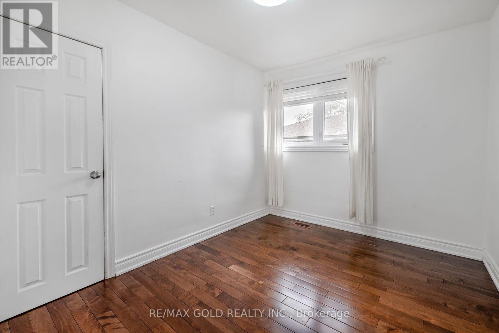 3 WILLAMERE DRIVE - 8