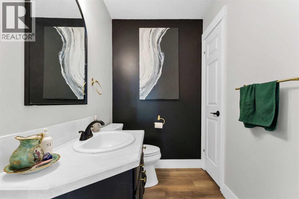 8 Ross View Bay Southeast - Photo 19