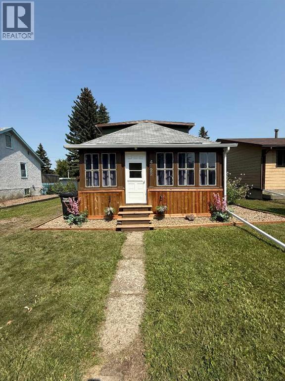 4722 54 Avenue - 34