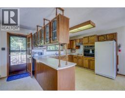 Living room - 162 Sir Lancelot Pl, Nanaimo, BC V9T4K4 Photo 9