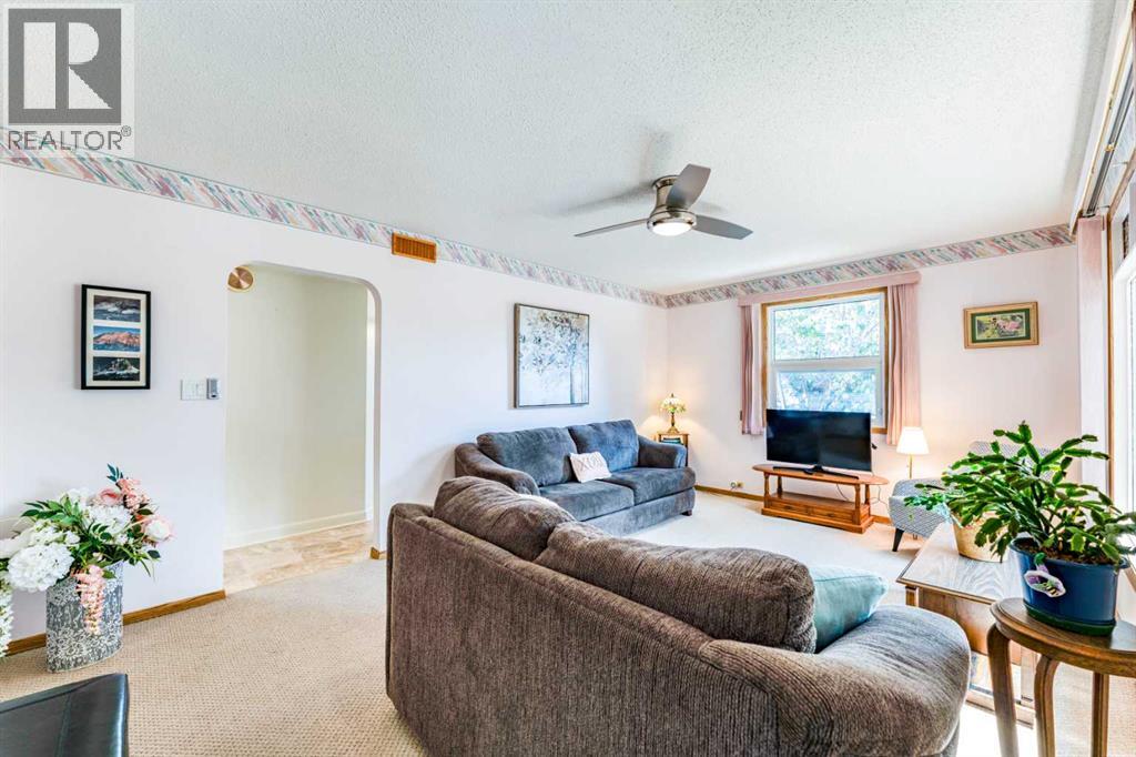 855 Mountain Street - 3