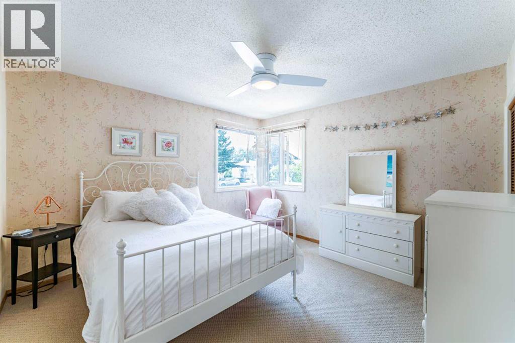 855 Mountain Street - 6