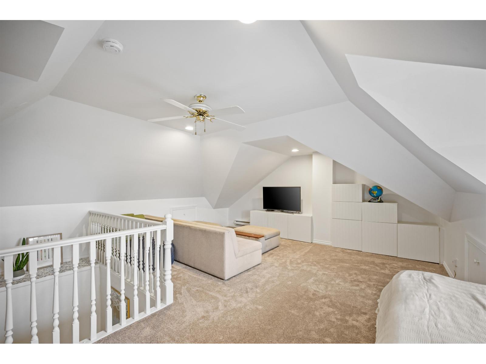 6 15151 BUENA VISTA AVENUE, White Rock