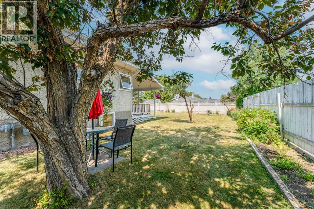 855 Mountain Street - Image 36