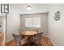 Living room - 2553 Sloan Rd, Nanaimo, BC V9T5P6 Photo 9