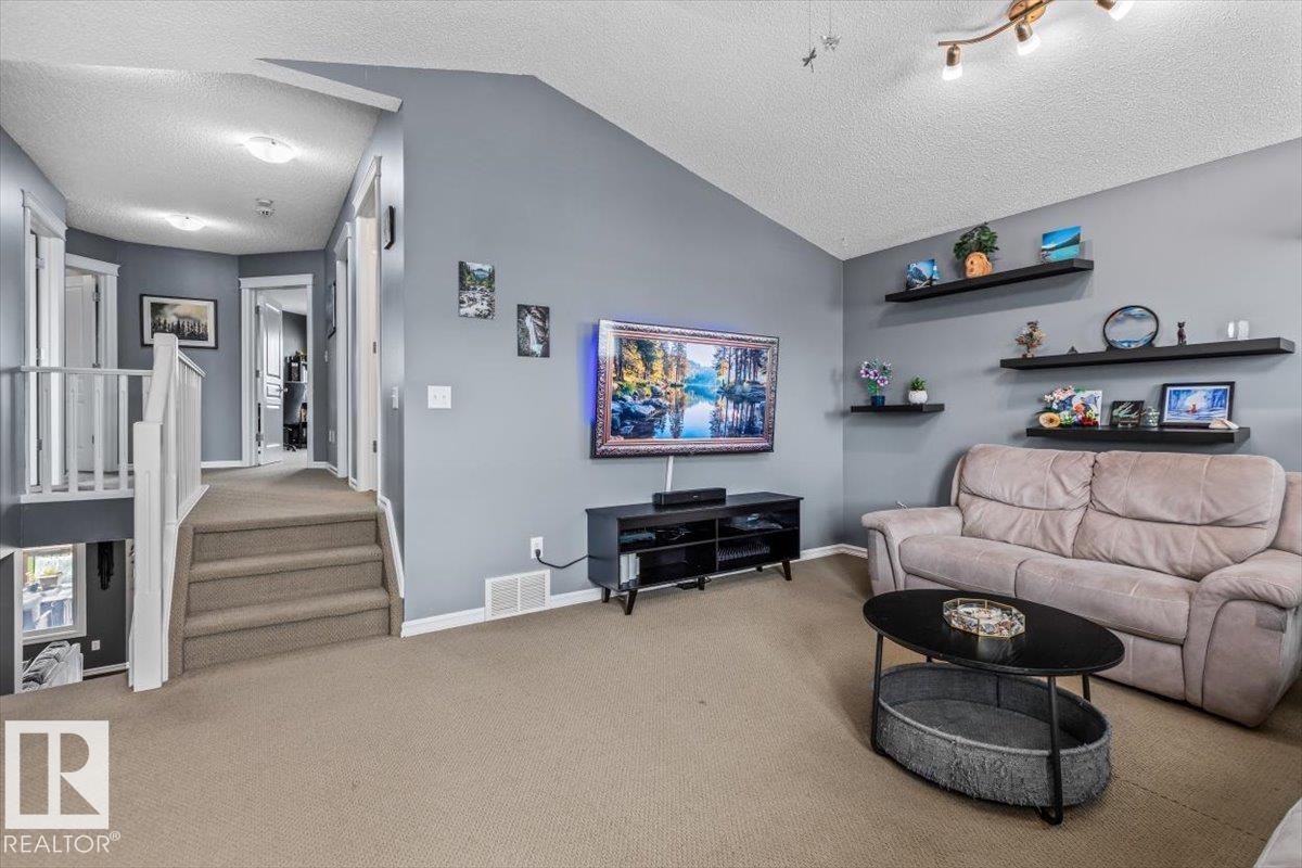 10308 96 ST - 23