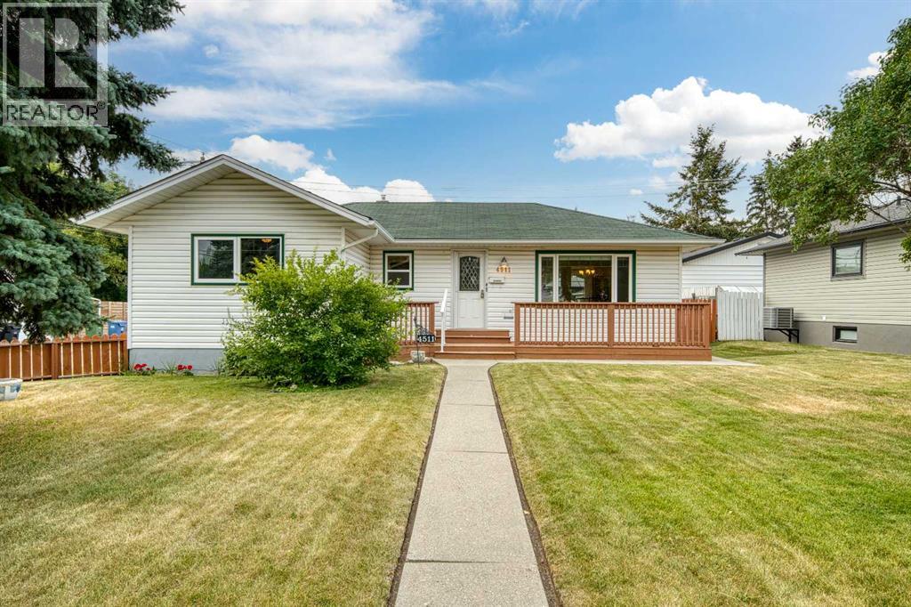 4511 41 Avenue SW, Glamorgan, Calgary photo 1