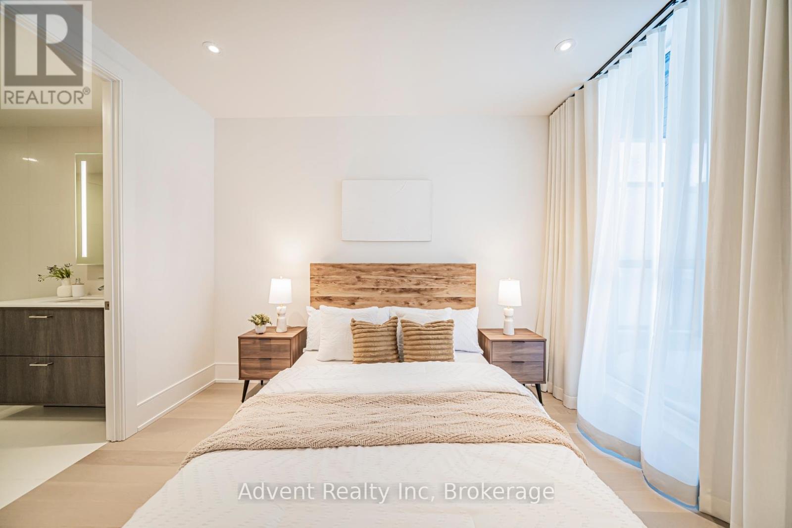 #103 397 ROYAL ORCHARD BOULEVARD - 33
