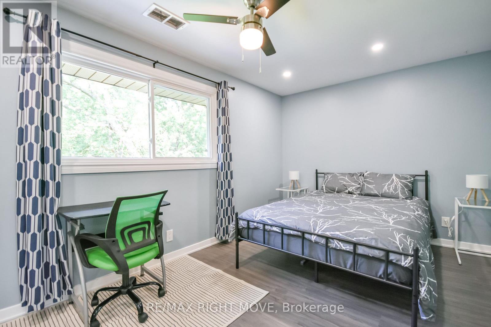 18 BUSHEY AVENUE - 27
