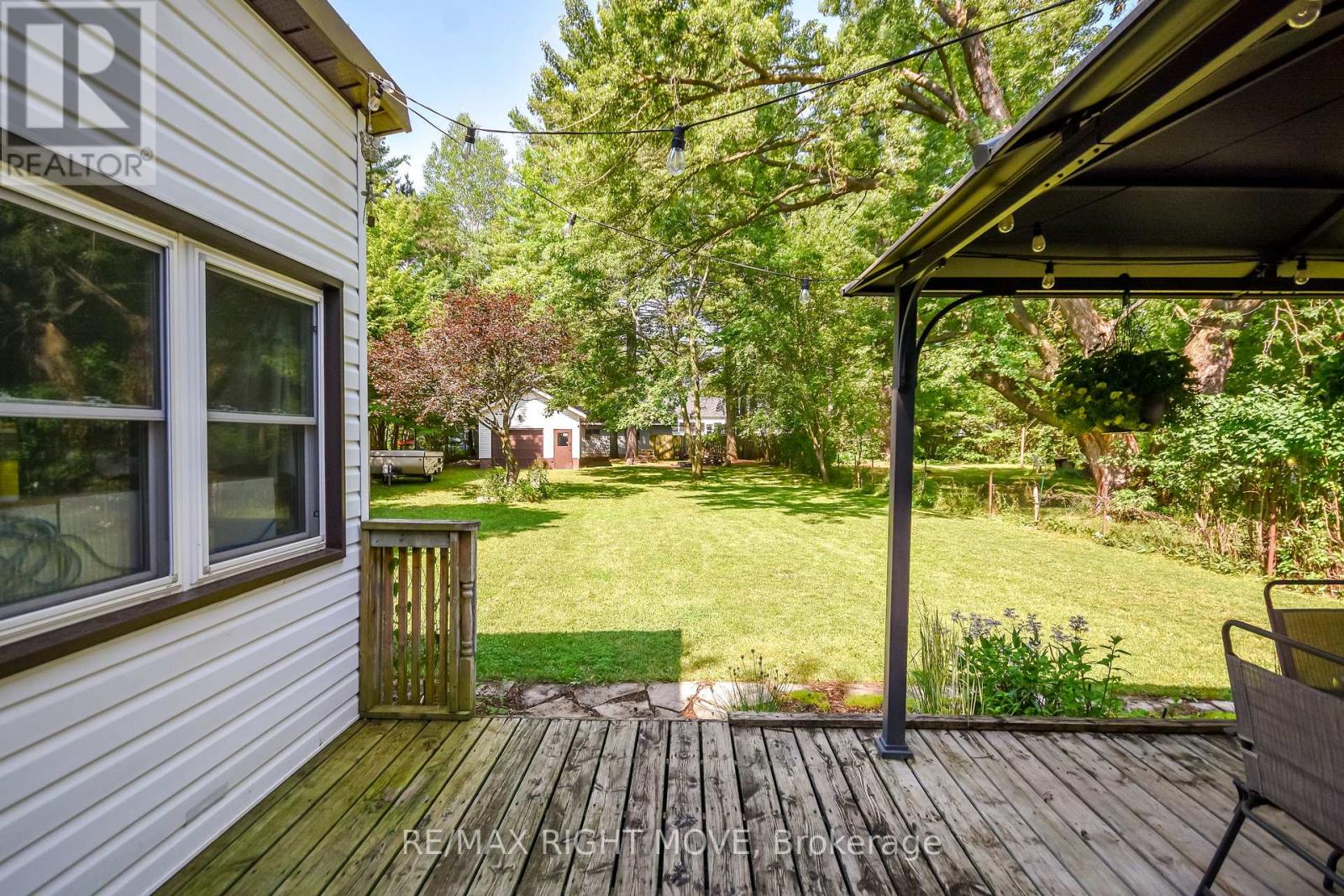 18 BUSHEY AVENUE - 35