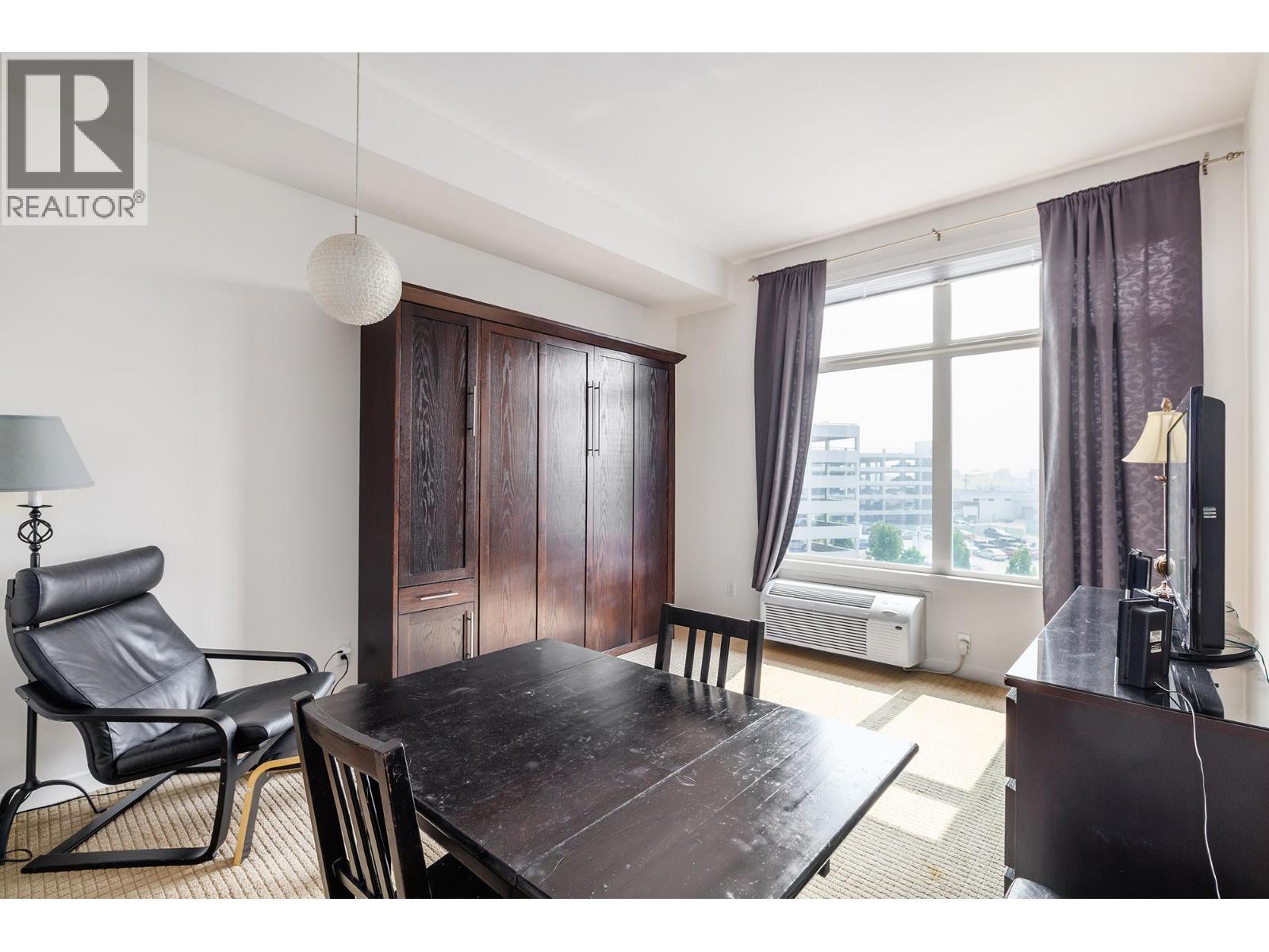 #405 1550 Dickson Avenue Lot# 71 - 3